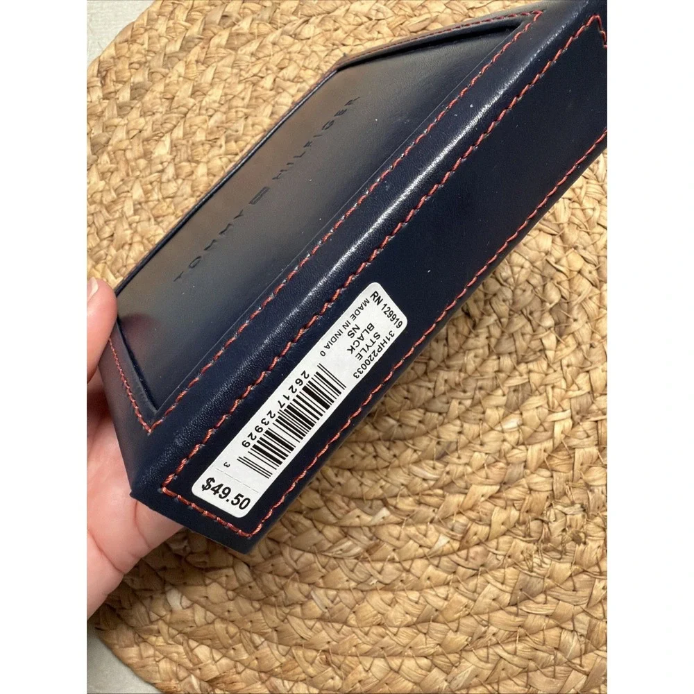 Tommy Hilfiger Men's RFID Protection Leather Wallet Bifold Brown 31HP220033